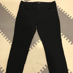 Black Skinny Midrise Jeans (14S)